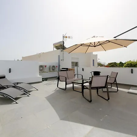 Сasa de vacaciones East Townhouse Lila Estepona